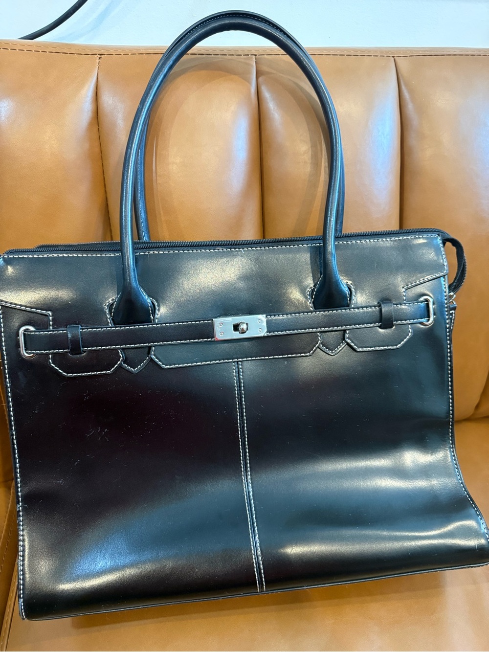 Wilsons Leather Black Leather Tote Bagwith Silver-Tone Accent
